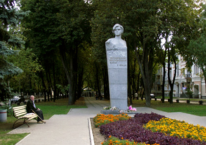 Пам’ятник нескореним полтавчанам у Полтаві. Фото
