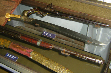 Старовинна зброя. Фото